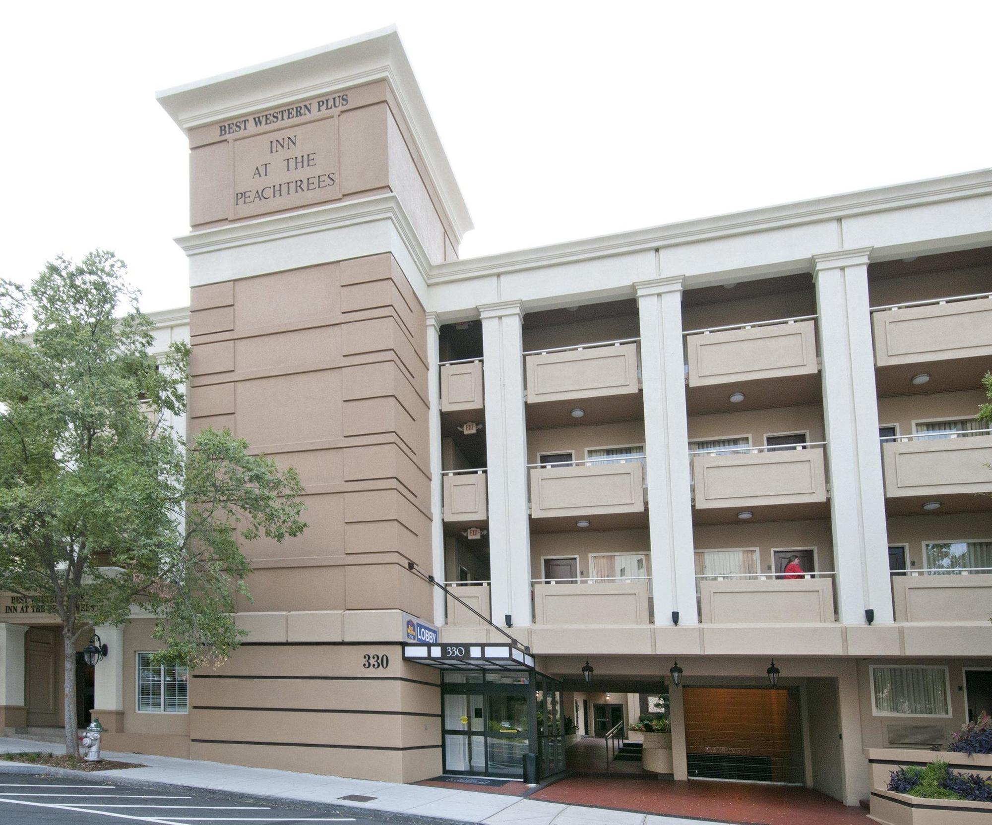 Inn At The Peachtrees, Ascend Hotel Collection Атланта Екстериор снимка