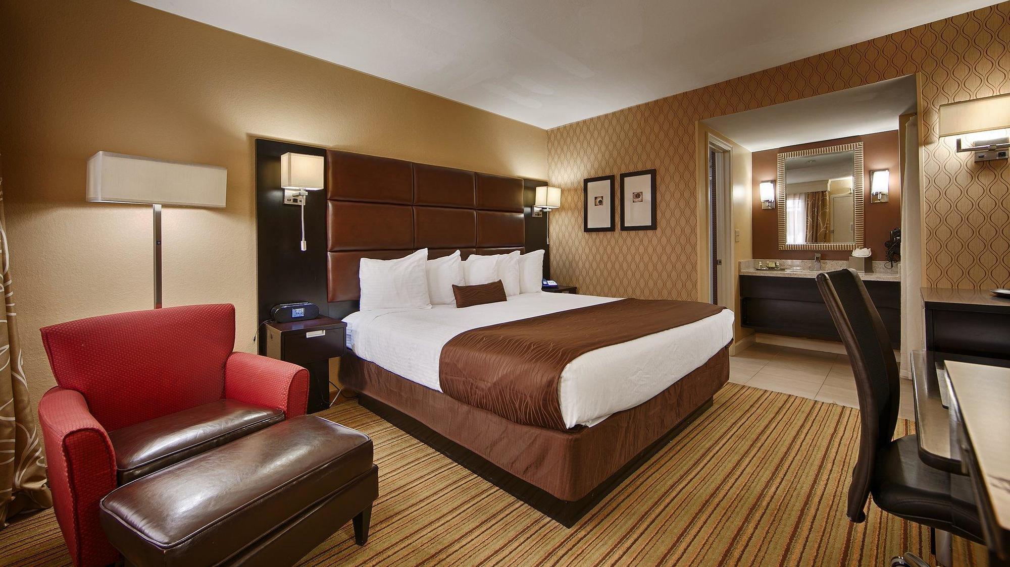 Inn At The Peachtrees, Ascend Hotel Collection Атланта Екстериор снимка