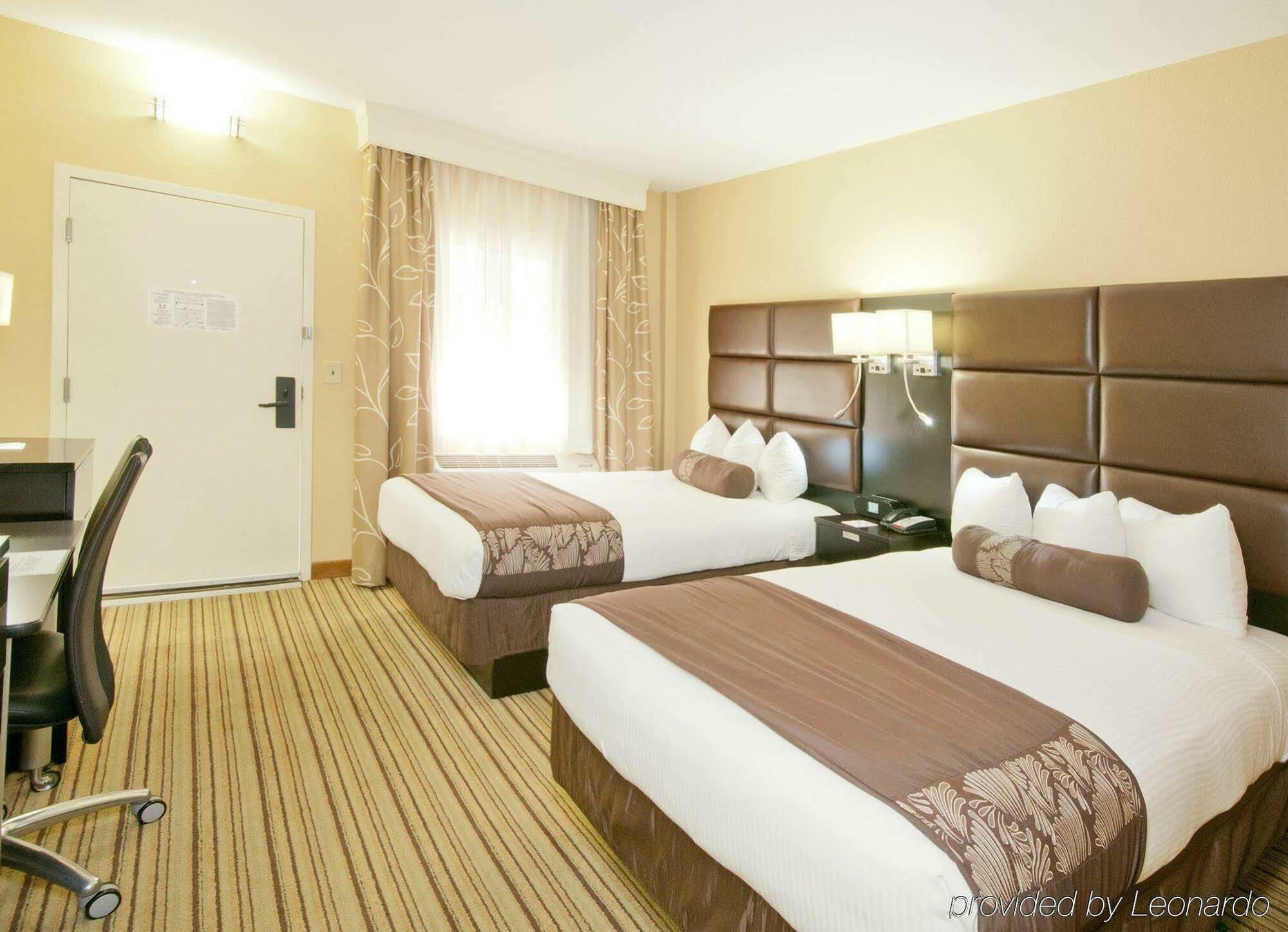 Inn At The Peachtrees, Ascend Hotel Collection Атланта Екстериор снимка